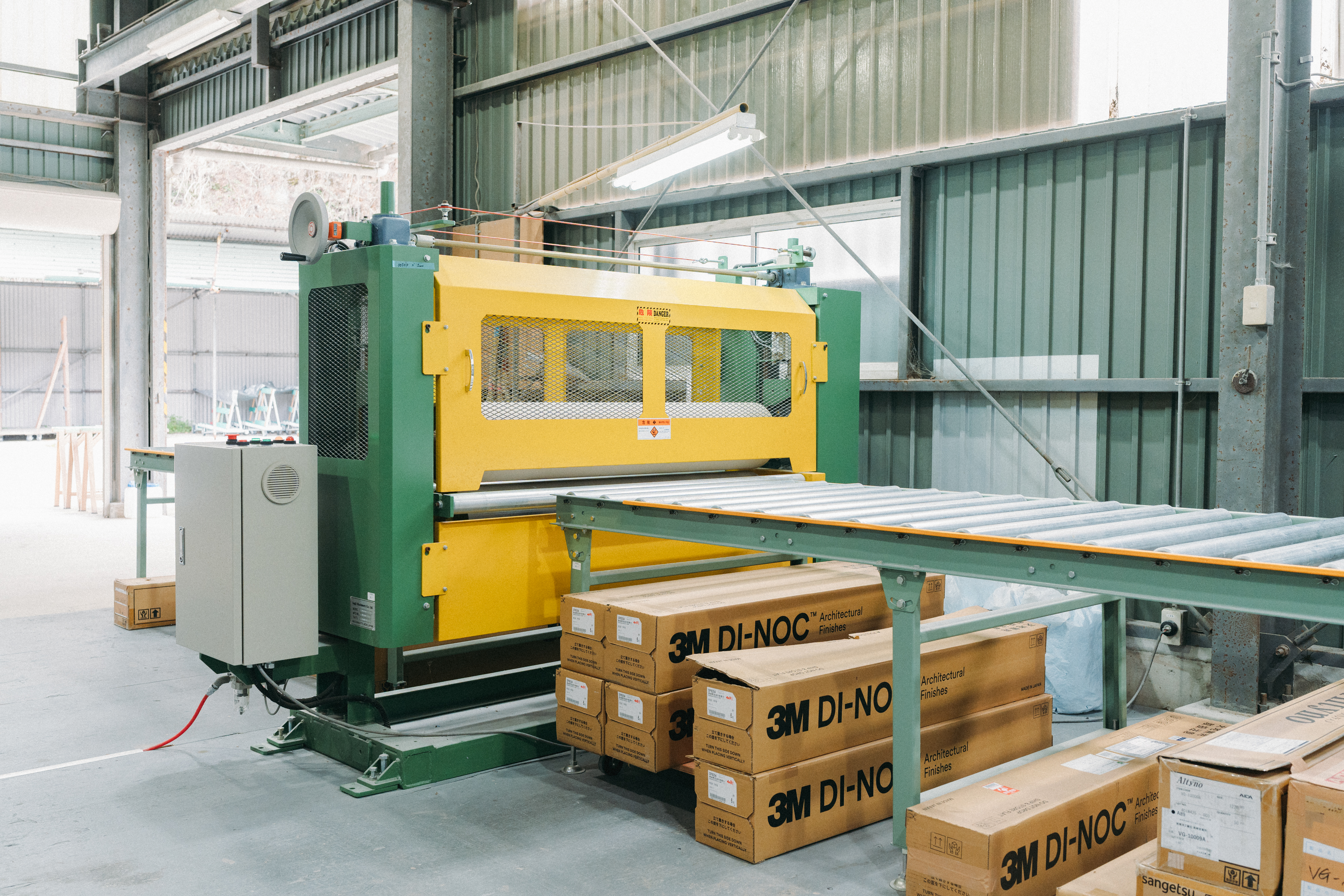 ローラー圧着機